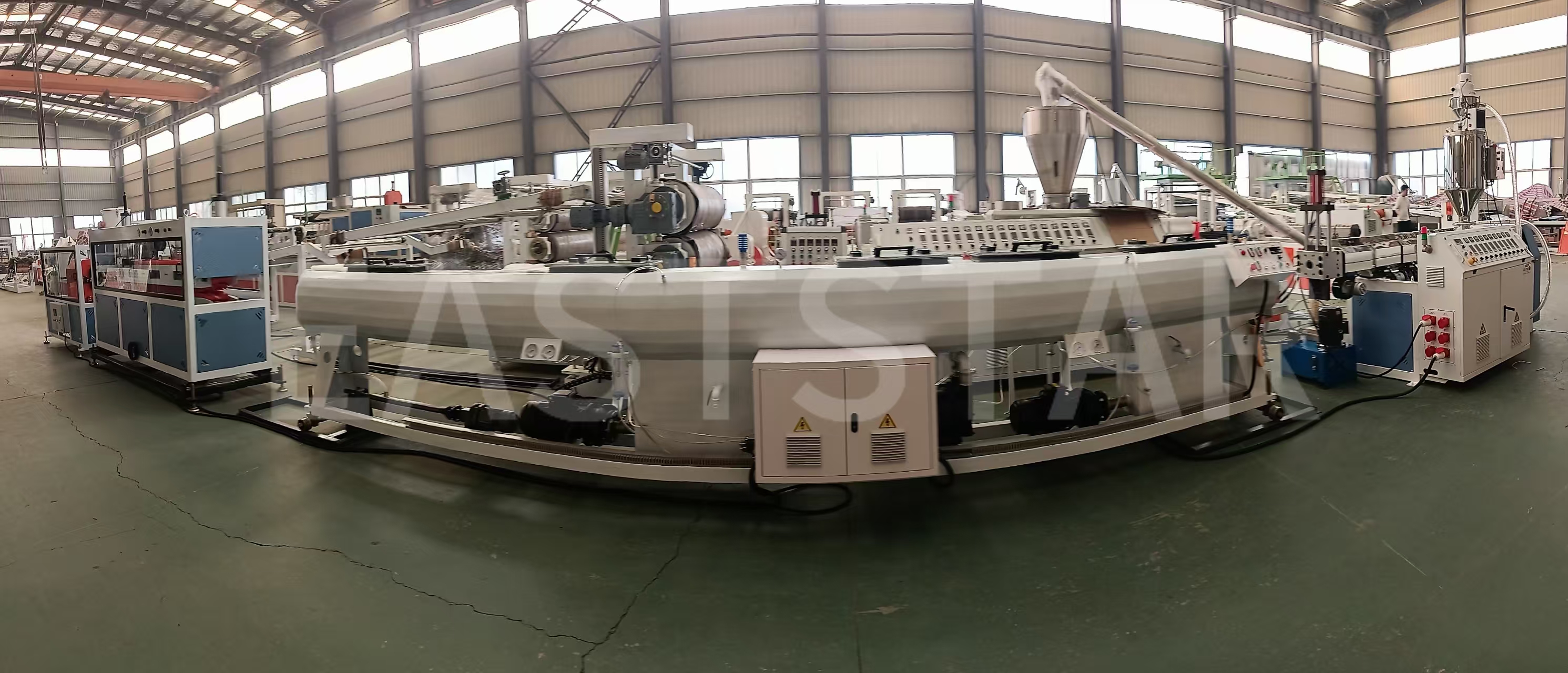 QINGDAO EASTSTAR-ek PE Hodien Ekoizpen Linearen bidalketa amaitu du, Palestinako Azpiegituren Garapena lagunduz