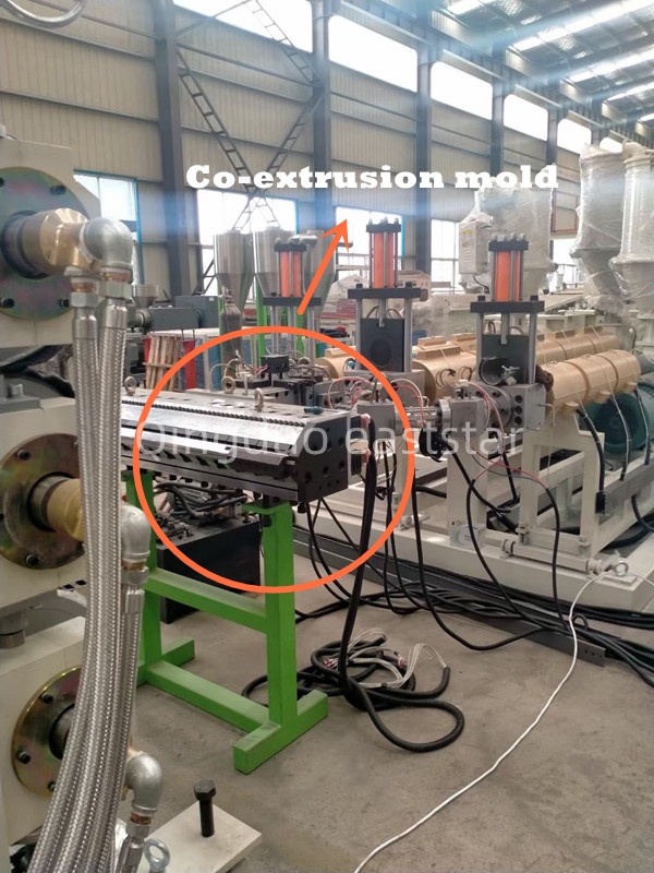 ABS geruza anitzeko ko-estrusiozko xafla ekoizte-lerro profesionalak errendimendu handiko material konposatuen fabrikazioa ahalbidetzen du.